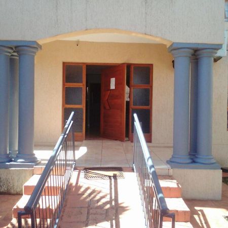 Tshedza Guest Lodge Louis Trichardt Eksteriør bilde