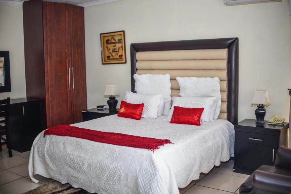Tshedza Guest Lodge Louis Trichardt Eksteriør bilde